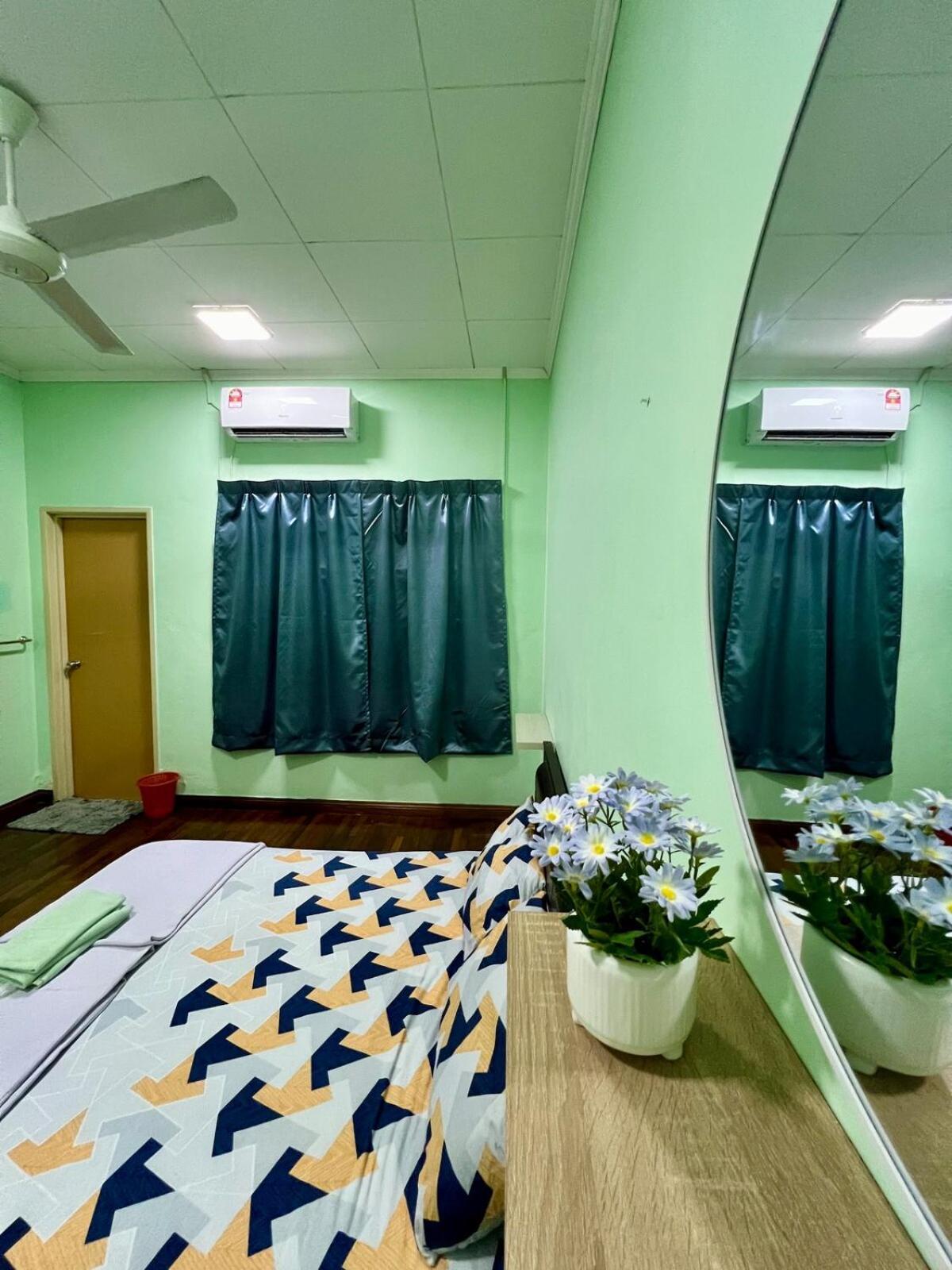 Rini Utama Homestay Skudai Exterior foto