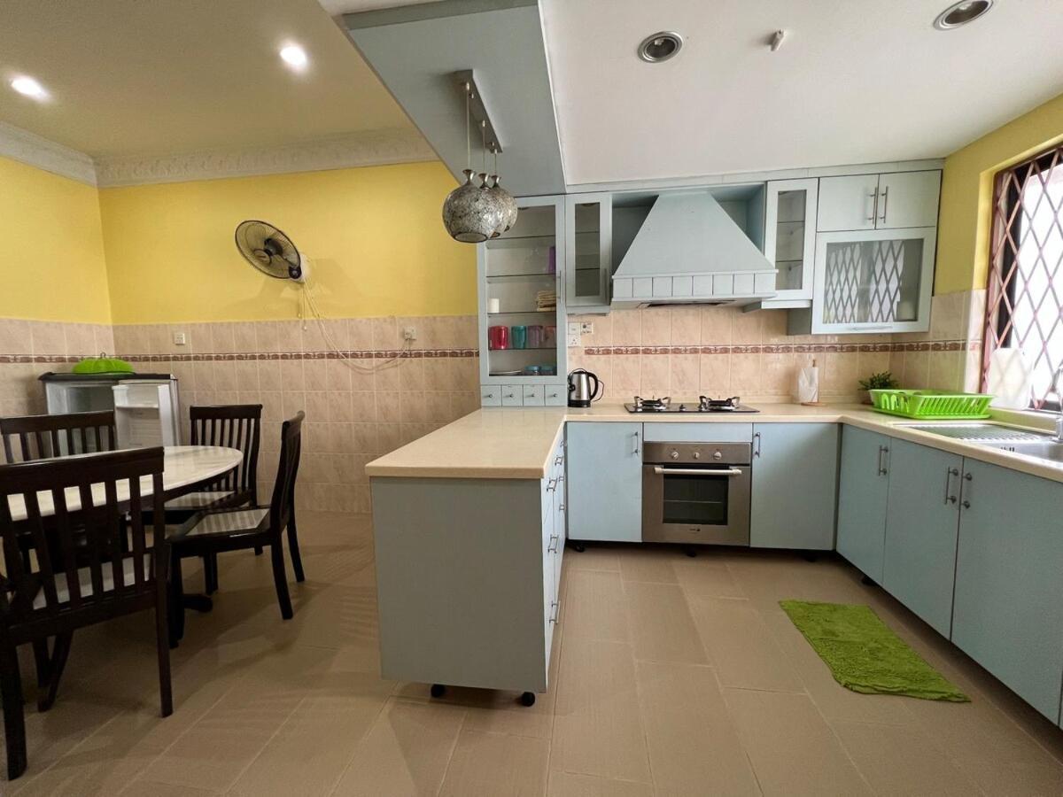 Rini Utama Homestay Skudai Exterior foto