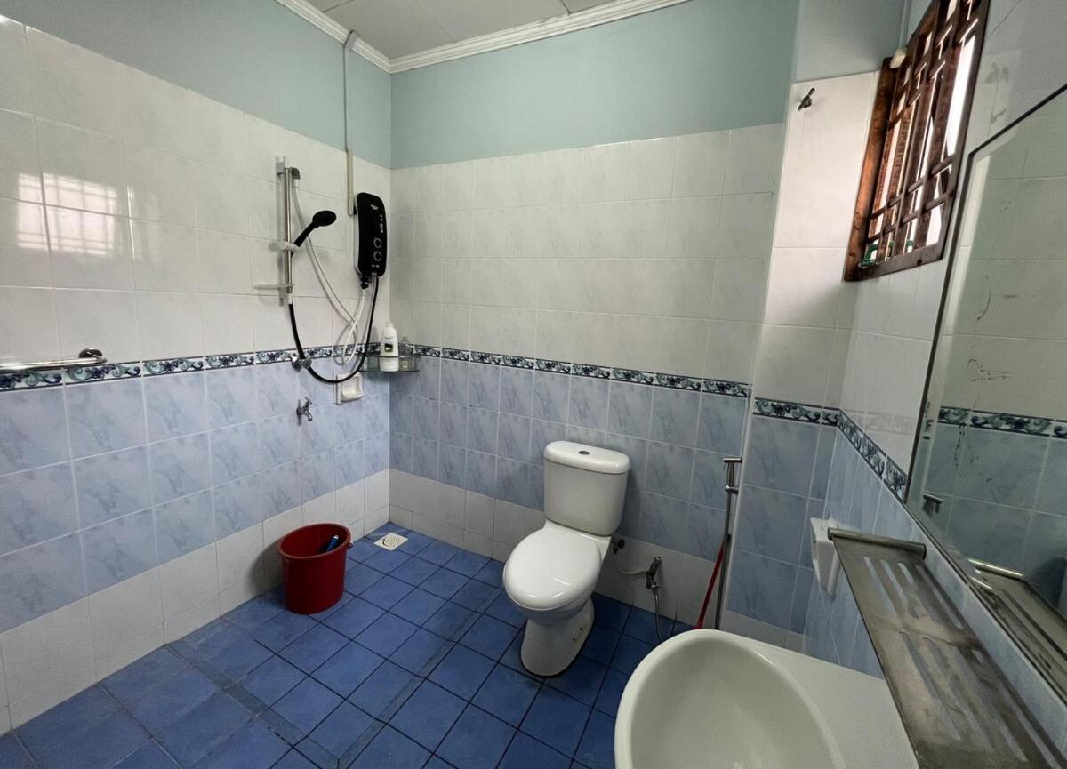 Rini Utama Homestay Skudai Exterior foto
