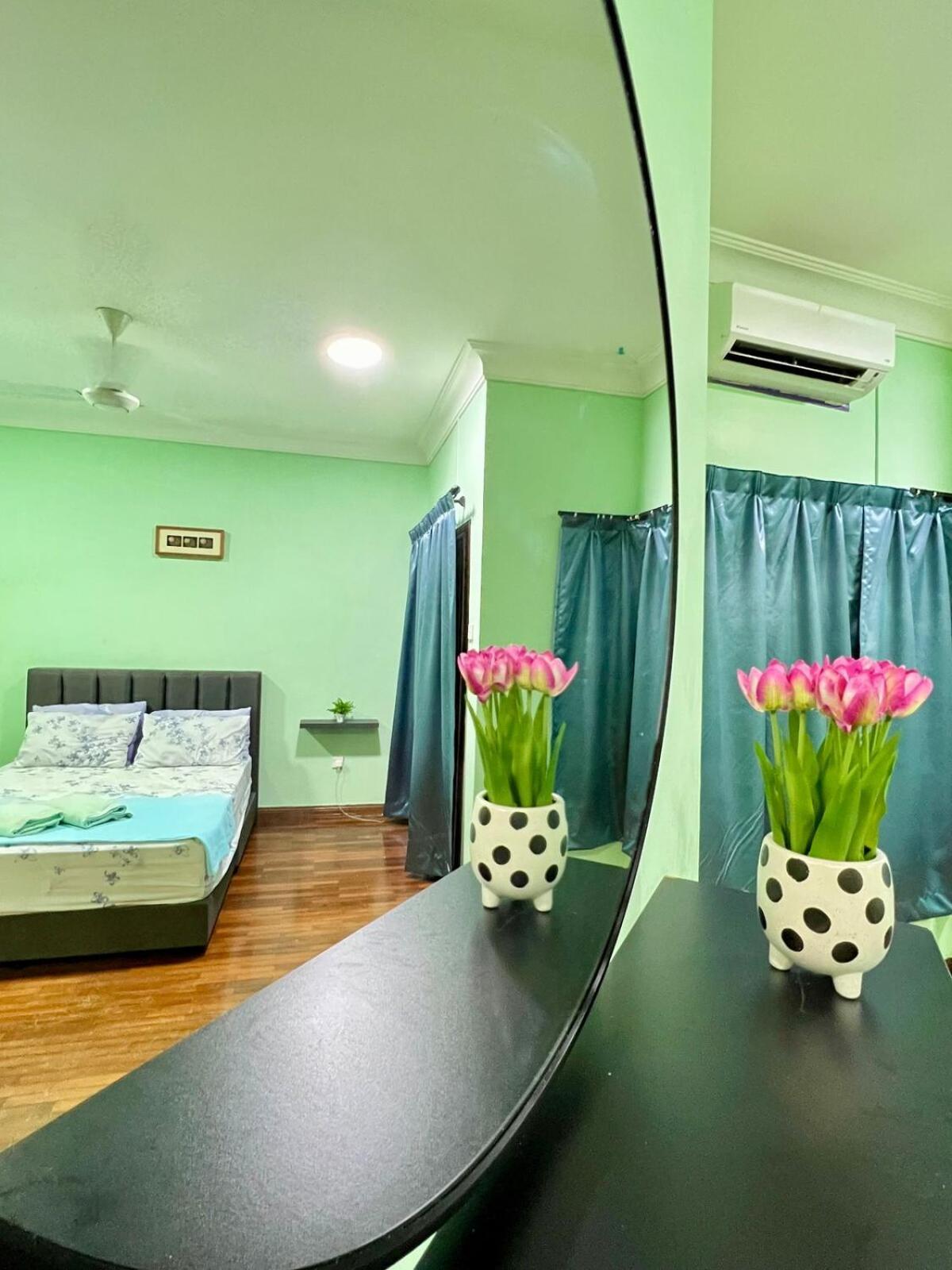 Rini Utama Homestay Skudai Exterior foto