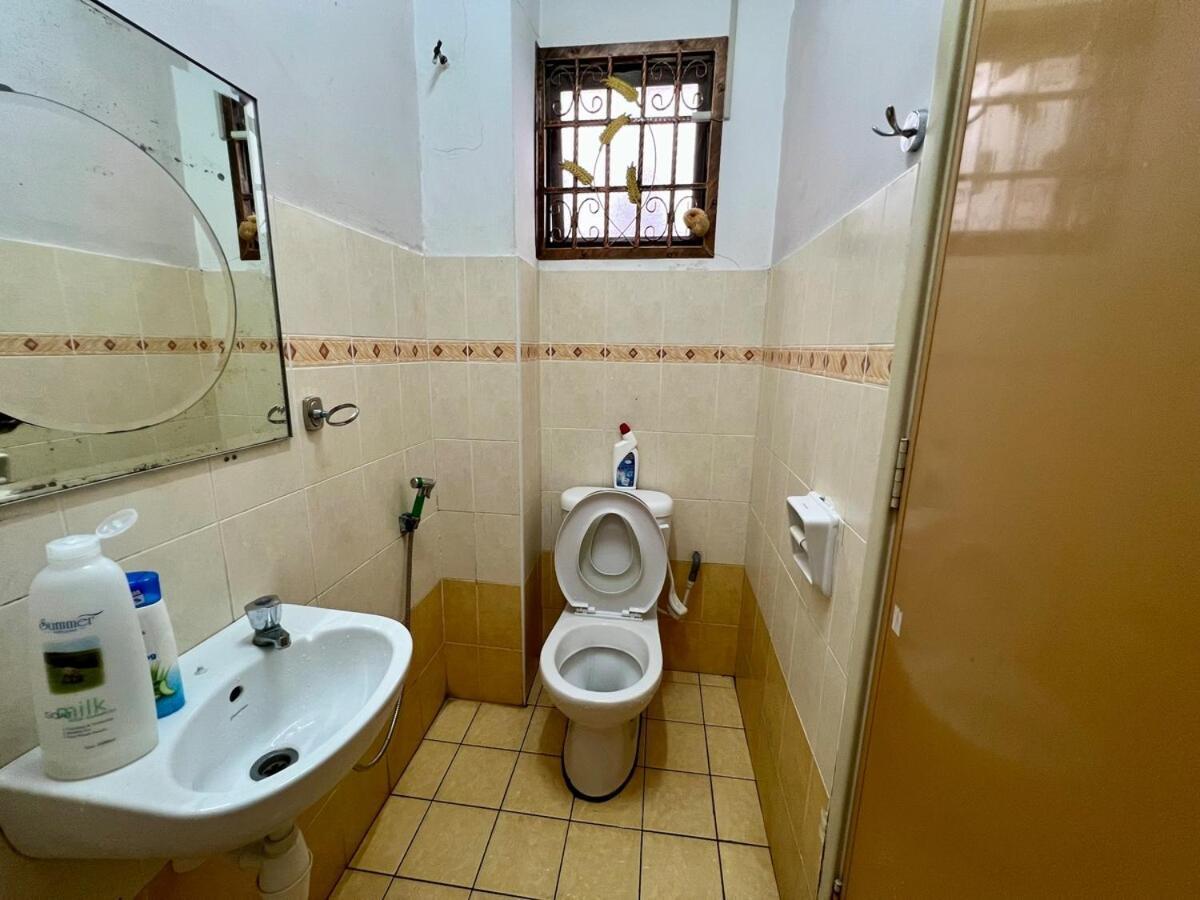 Rini Utama Homestay Skudai Exterior foto