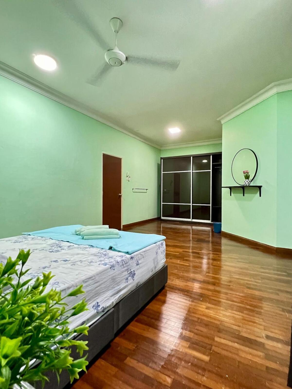 Rini Utama Homestay Skudai Exterior foto